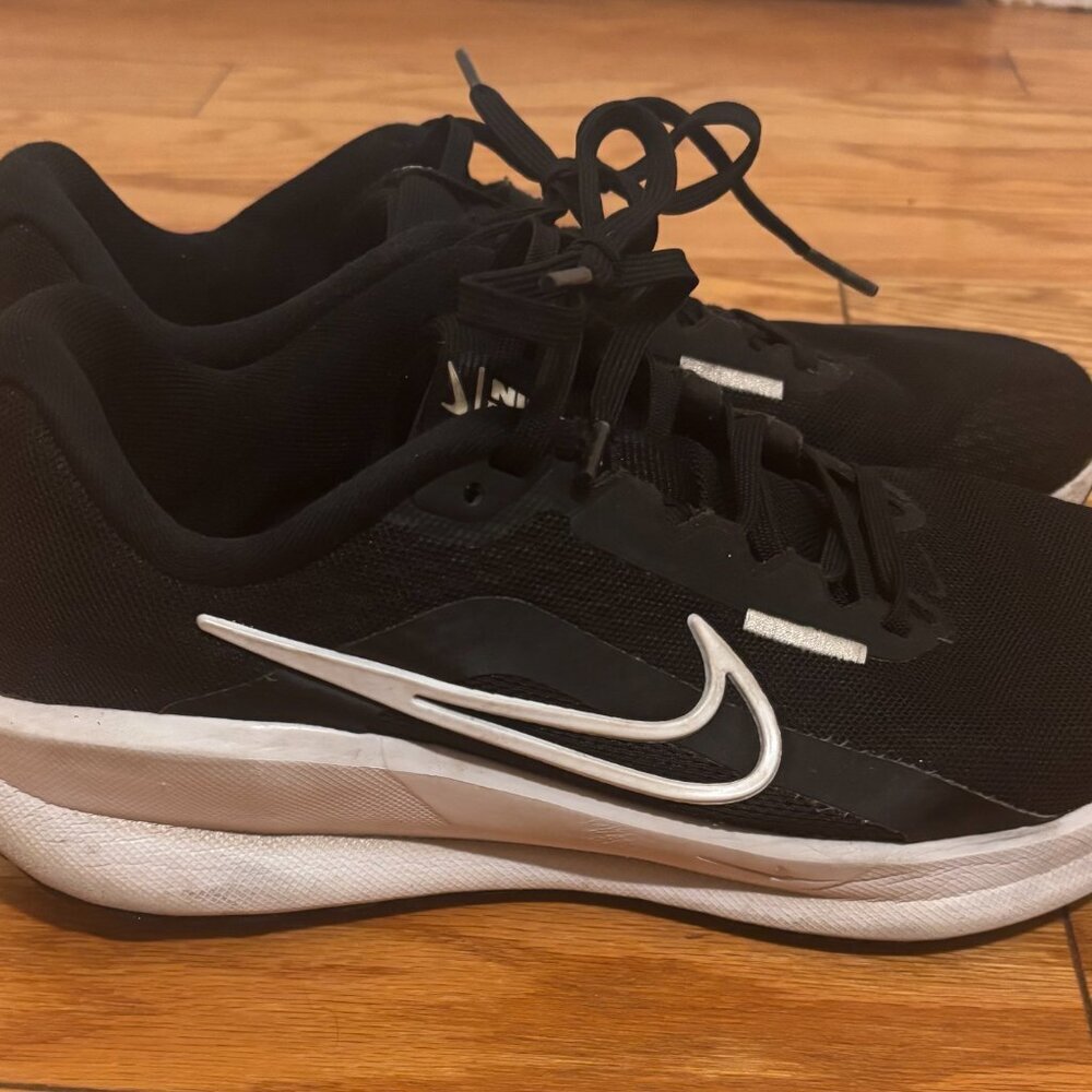 Nike Women's Downshifter 13 Running Shoes Size 7.5 - White/Black - Picture 4 of 10